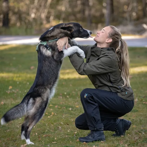 Arrak Outdoor Koiranohjaajan Vaatteet^Arrak Rain Jacket naisten sade- ja kuoritakki, musta