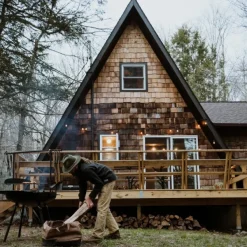 Barebones Olkalaukut^Neelum kassi, ruskea