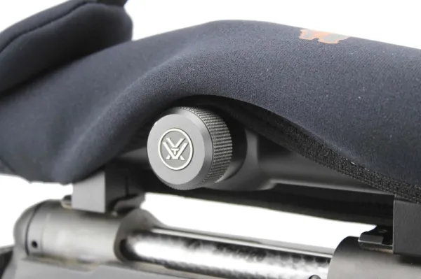 Beartooth Products Optiikkatarvikkeet^Beartooth Kiikarinsuojus 38-48 mm, 30-34 cm pituisille objektiiveille, musta