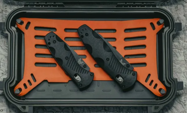 Benchmade Taittoveitset^583SBK Osborne Design veitsi