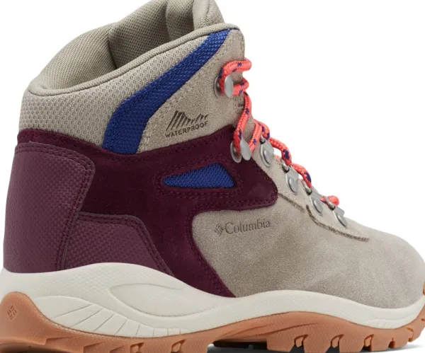 Columbia Ulkoilukengät^Newton Ridge Plus Waterproof Amped Kettle naisten vaelluskenkä, Marionberry