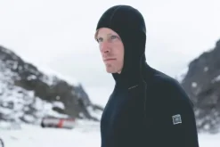 Devold Expedition Man Hoodie hupullinen kerrastopusero, musta| Kerrastopaidat