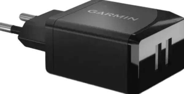 Garmin Tarvikkeet^USB-virtalähde kahdella pistokkeella