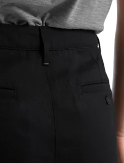 Icebreaker Shortsit^Berlin naisten chino-shortsit, musta