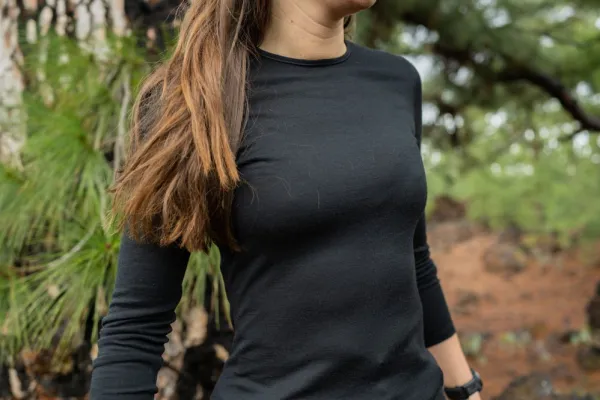 Icebreaker Kerrastopaidat^Oasis LS Crewe 200 naisten merinopaita, musta