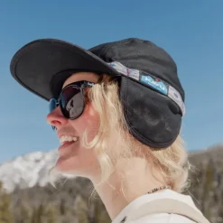 Kavu Strapcap Trapper lakki, Jet Black| Päähineet, huivit ja kaulurit/Lippikset