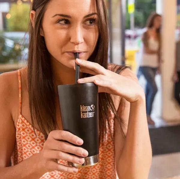 Klean Kanteen Straw Lid juomakansi pillinreiällä, musta| Juomapullojen Tarvikkeet