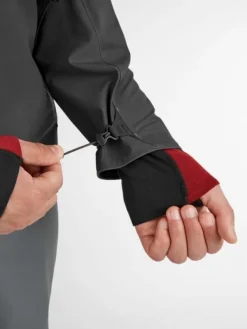 Klättermusen Asynja Jacket -sadetakki, musta| Kuori- Ja Sadetakit