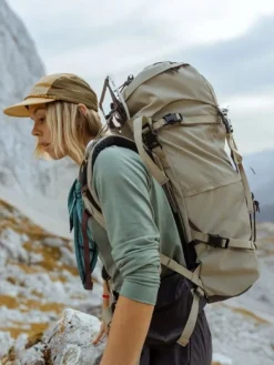 Klättermusen Bergelmer Backpack 40 L Silver Green| Reput Ja Rinkat