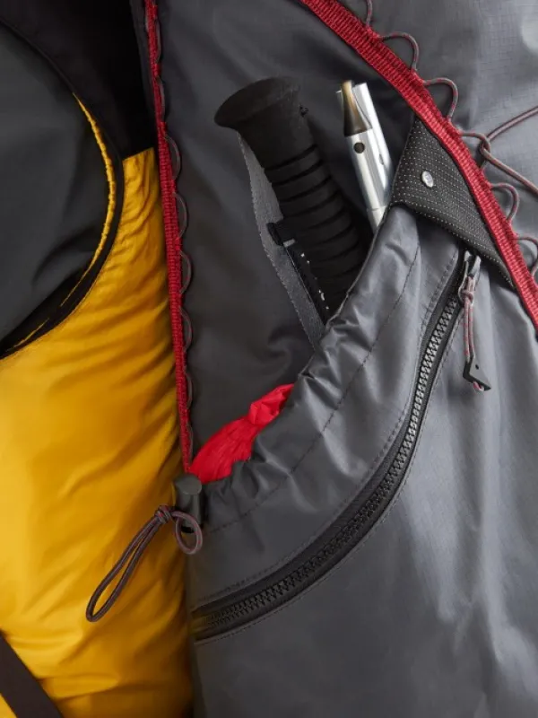 Klättermusen Raido 2.0 Backpack reppu, 38L, mustaharmaa| Reput Ja Rinkat