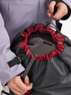 Klättermusen Ull Backpack päiväreppu, 30L, musta| Reput Ja Rinkat