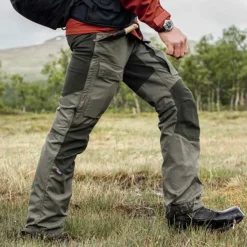 Lundhags Retkeilyhousut^Authentic II -ulkoiluhousut tummanvihreä