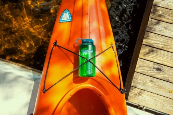 Nalgene Juomapullot^ympäristöystävällinen pullo, 1 L, vaaleanburgundi