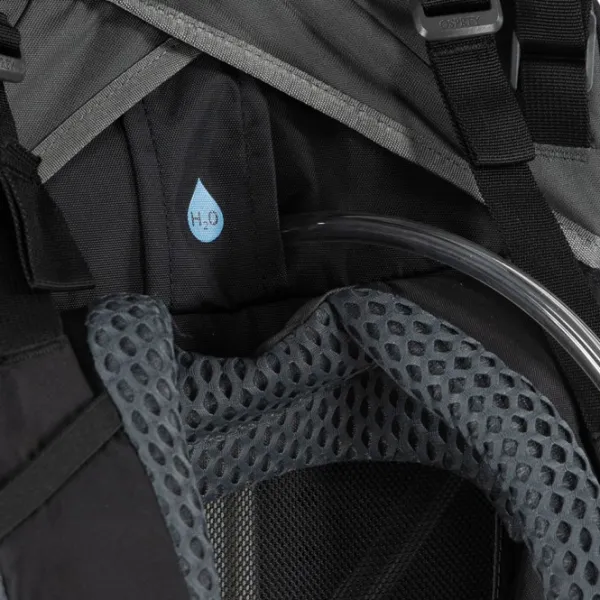 Osprey Kestrel 68 rinkka, musta| Reput Ja Rinkat