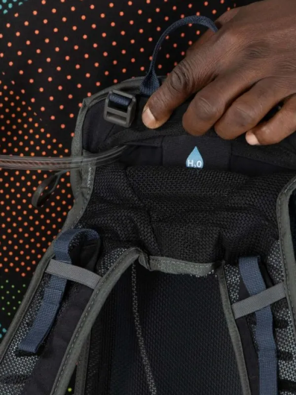 Osprey M's Syncro 12 Coal Grey| Polkupyoralaukut