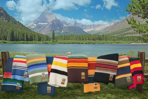 Pendleton Makuupussilakanat, peitot ja retkityynyt^National Park Full Blanket huopa, Grand Canyon Navy