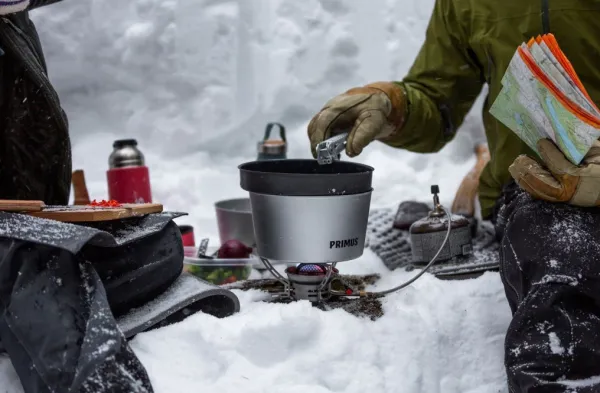 Primus EasyFuel II Piezo kaasukeitin| Ruoanlaitto ja grillaus/Kaasukeittimet