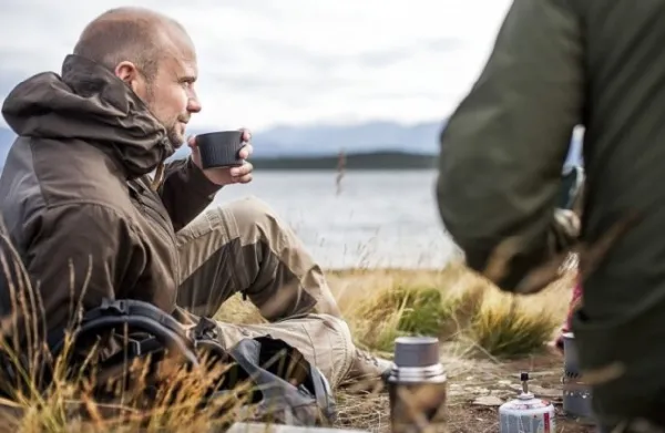 Primus TrailBreak Vacuum Bottle -termospullo, 0,75 l, musta| Termospullot