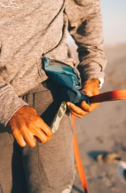 RuffWear Koiranomistajan Tarvikkeet^Pack Out Bag vyötärölaukku, tummanharmaa