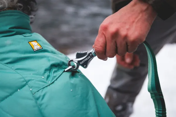 RuffWear Quinzee Insulated Jacket koiran talvitakki, River Rock Green| Talvitakit
