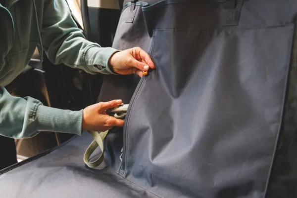RuffWear Kuljetushäkit Ja Matkustustarvikkeet^The Dirtbag Seat Cover autosuoja, Basalt Gray