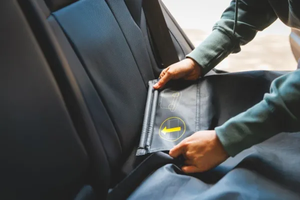 RuffWear Kuljetushäkit Ja Matkustustarvikkeet^The Dirtbag Seat Cover autosuoja, Basalt Gray