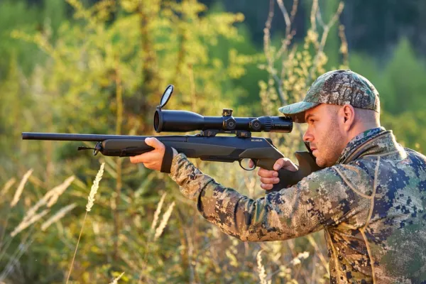 Sauenhammer Ampumatuet^SH2 aseen tukihihna, musta