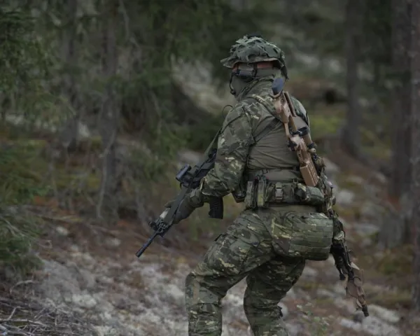 Savotta Asehihnat^Griffin Sling HW asehihna, M05 Woodland