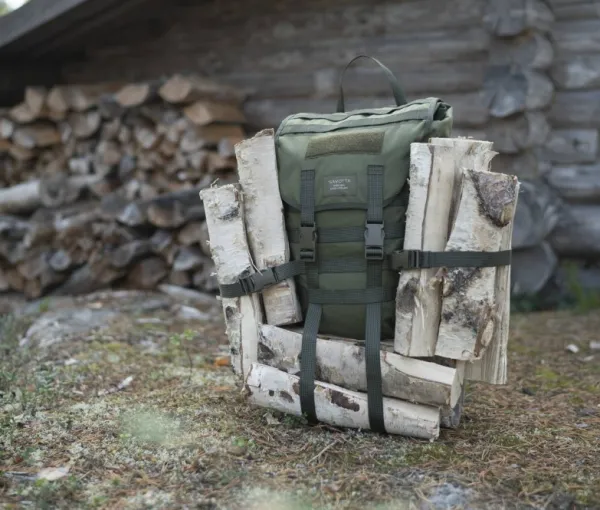 Savotta Jääkäri S -päiväreppu 20 + 2 l musta| Reput Ja Rinkat