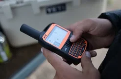 SPOT Hätälähettimet^X BT Bluetooth satelliittiviestintälaite