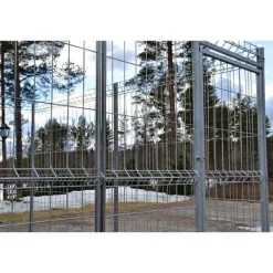 Koiratarhat ja kopit Suomi-koiratarhan ovielementti| Koiratarhat Ja Tarhaelementit