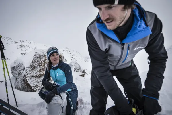 Vaude Softshelltakit Ja Tuulenpitävät Takit^Larice Jacket IV takki, Glowing Red