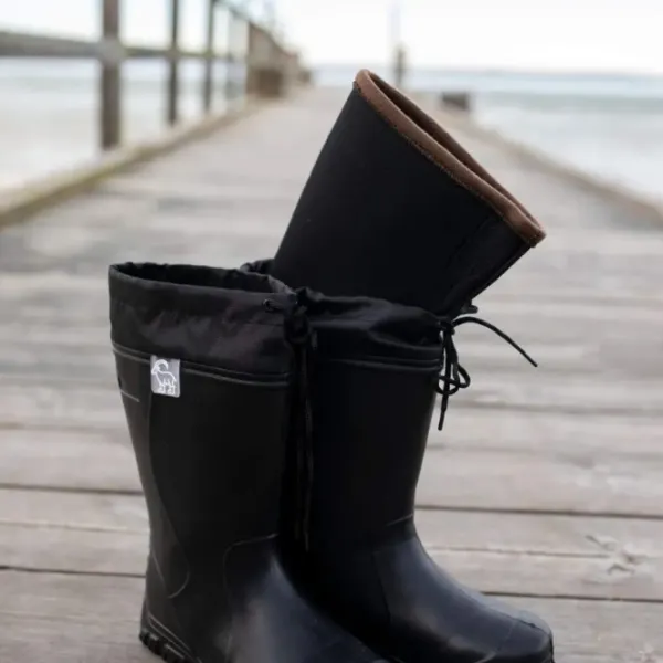 Wobbi Saappaat^Nina talvisaappaat, musta