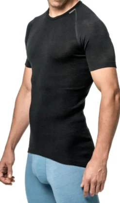 Woolpower Tee Lite lyhythihainen kerrastopaita, unisex, musta| T-paidat Ja Pikeepaidat