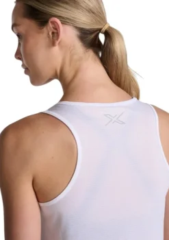2XU Hihattomat Paidat^Aero Singlet naisten heijastava toppi, valkoinen
